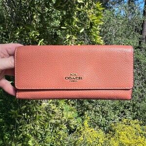 COACH VINTAGE Trifold Wallet Pebble Leather Peach with Gold Hardware AUTHENTIC